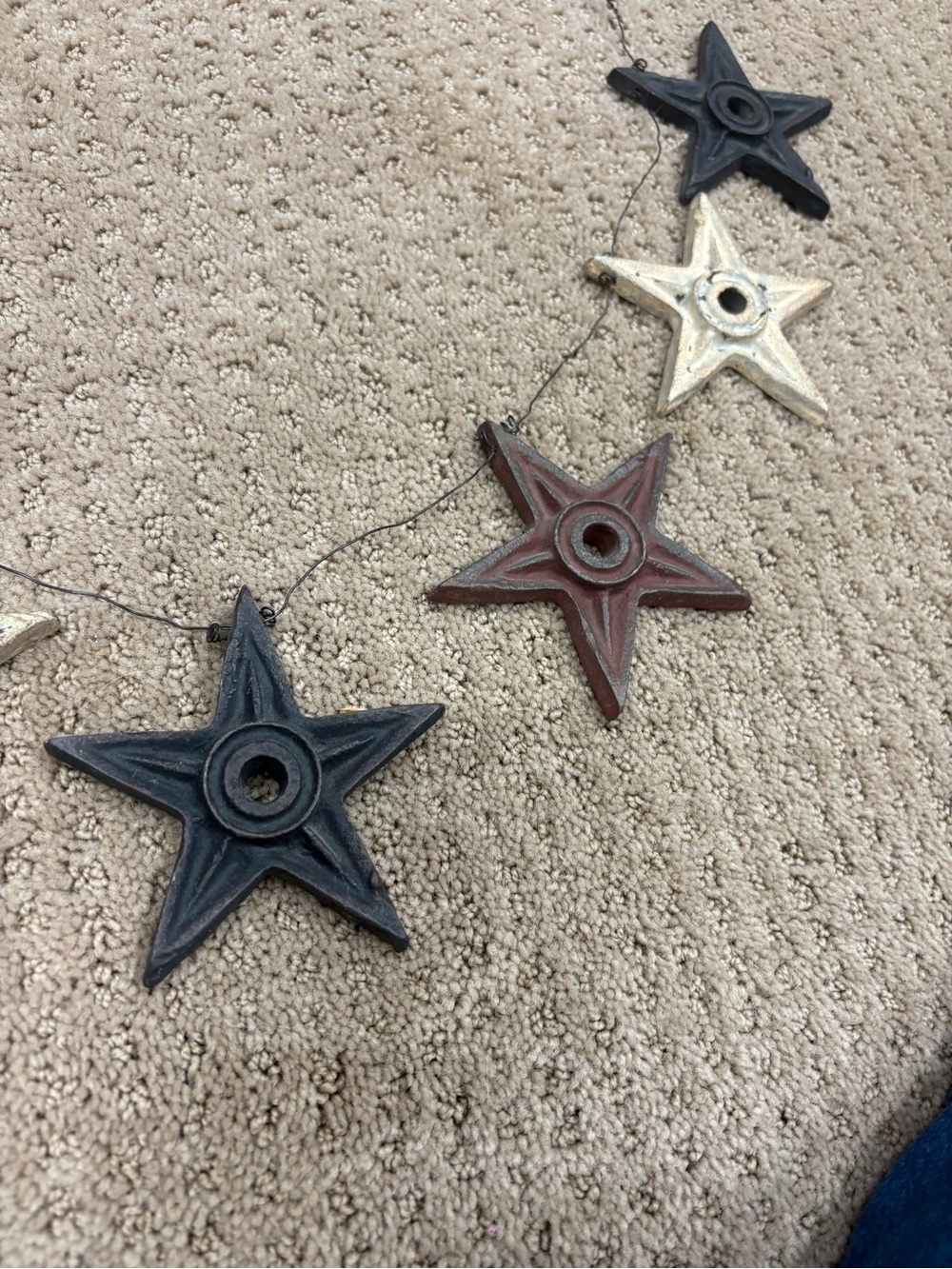 Rustic Star Garland and USA Shelf Sitters - Picture 12 of 12